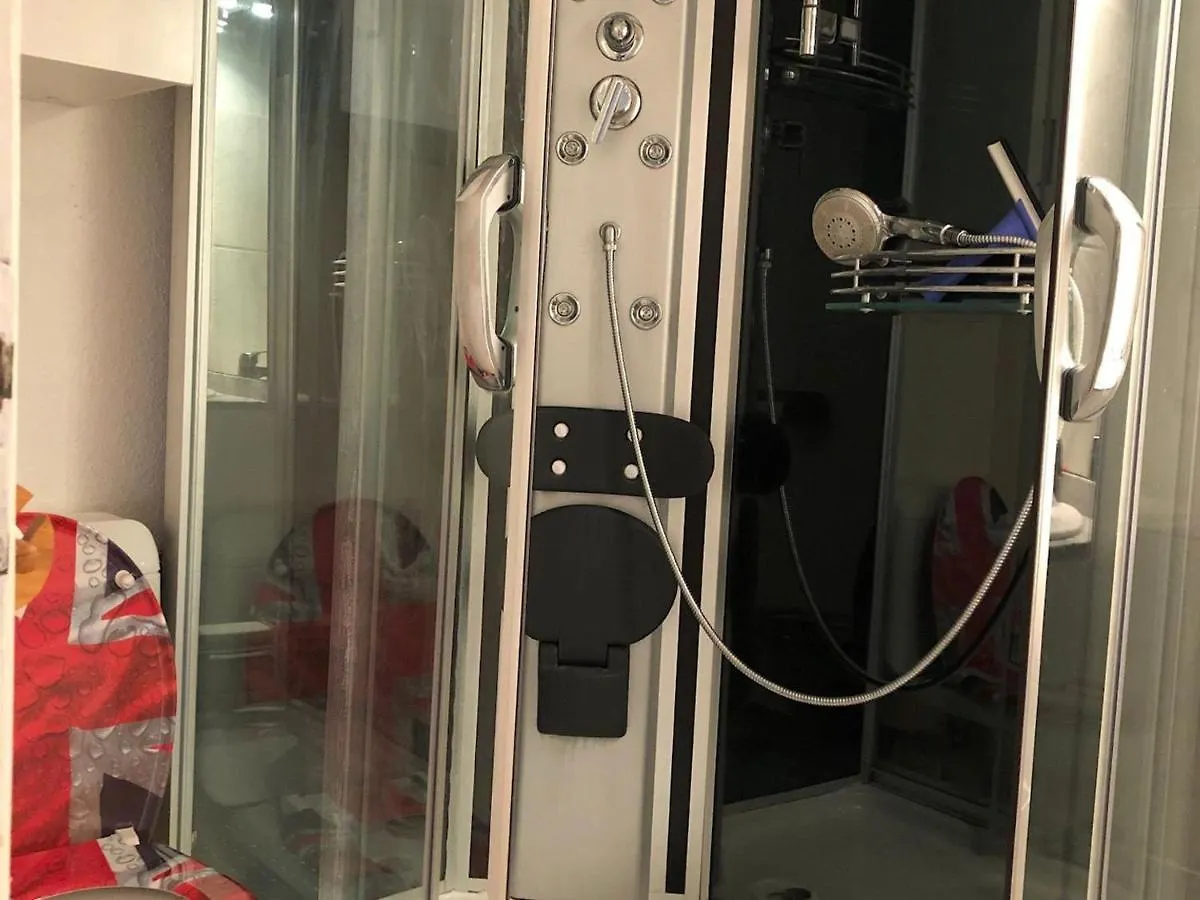Apartment Studio Cosy Au Pied Des Pistes Avec Cheminee Et Douche Balneo - Villard-De-Lans - Fr-1-515-154